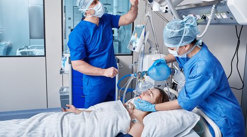 How to Become an ICU Nurse: The Complete Guide